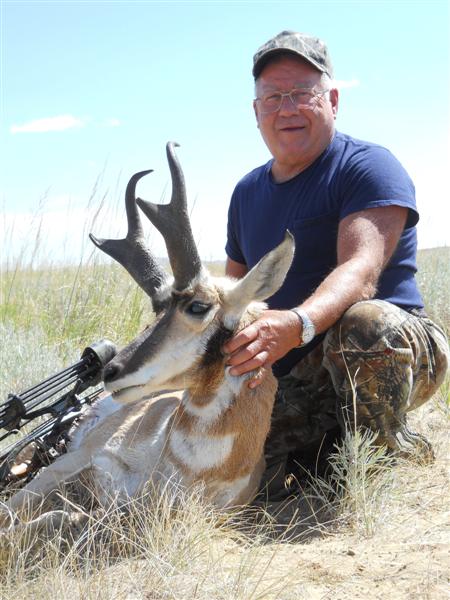 El Presidente's buck.  Pat, President of Land O' Lakes Bowmen.